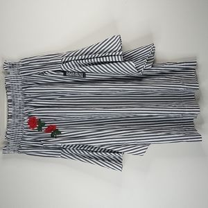 Women Gray Stripe Off Shoulder Dress Size: L